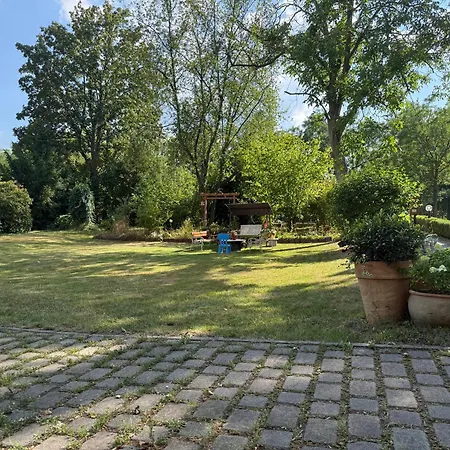 Modernes Familienapartment Mit Parkplatz Nahe Grosser Garten Apartamento Dresden