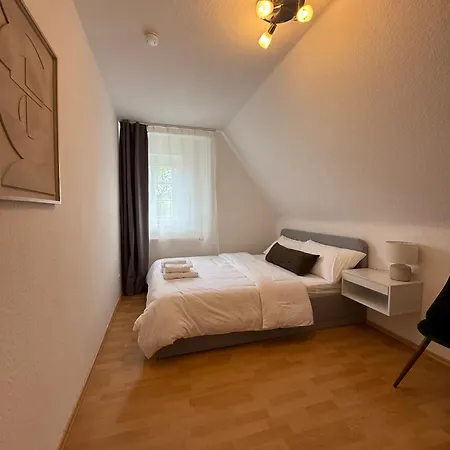 Modernes Familienapartment Mit Parkplatz Nahe Grosser Garten Appartement
